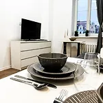 1min Walk To Market Square, Beautiful Views! Stylish 1br Kitchen * Wrocław