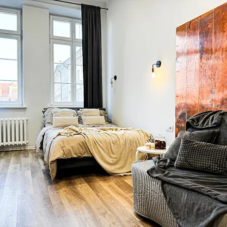 1min Walk To Market Square, Beautiful Views! Stylish 1br Kitchen * ヴロツワフ